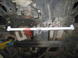 [Obr.: 10/56/01/4-suzuki-grand-vitara-j20a-ultraracing-front-lower-tiebar-1696469716.jpg]