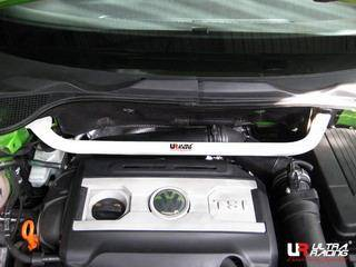 [Obr.: 10/56/25/4-vw-scirocco-08-2.0t-ultraracing-2point-front-upper-strutbar-1696470093.jpg]