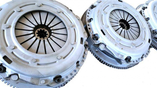 [Obr.: 10/66/98/1-sintrovana-dvojkotucova-spojka-bmw-m50-m52-s50-s52-1699455195.jpg]