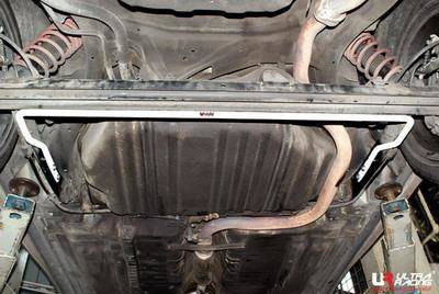 [Obr.: 11/68/64/7-nissan-cefiro-94-03-a32-a33-ultraracing-rear-sway-bar-19mm-1761301462.jpg]
