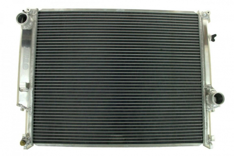 [Obr.: 63/70/46-sportowa-chlodnica-wody-bmw-e30-e36-2.5-tds-m3-1542211407.jpg]
